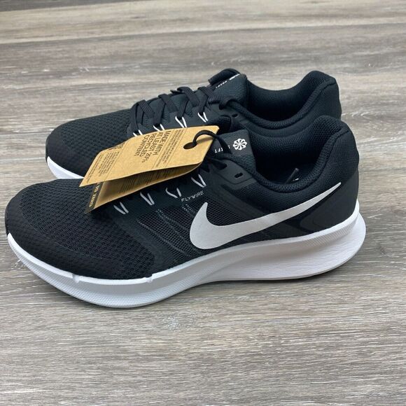 Nike Women's Run Swift 3 Running Shoes DR2698-002‎ Black White Size 10.5 NWOB - Picture 2 of 8